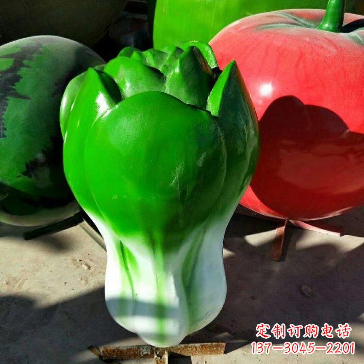 威海新鲜收获白菜雕塑把握幸福
