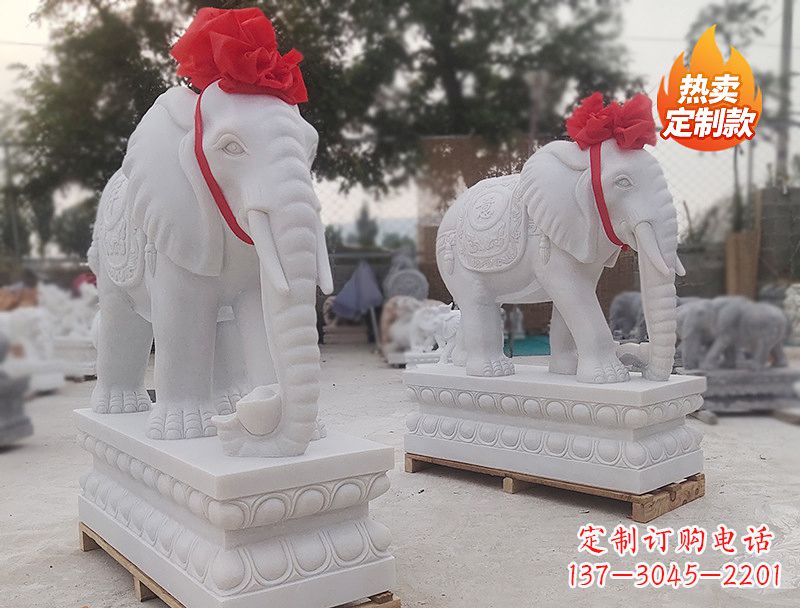 威海白色石雕大象卷鼻子