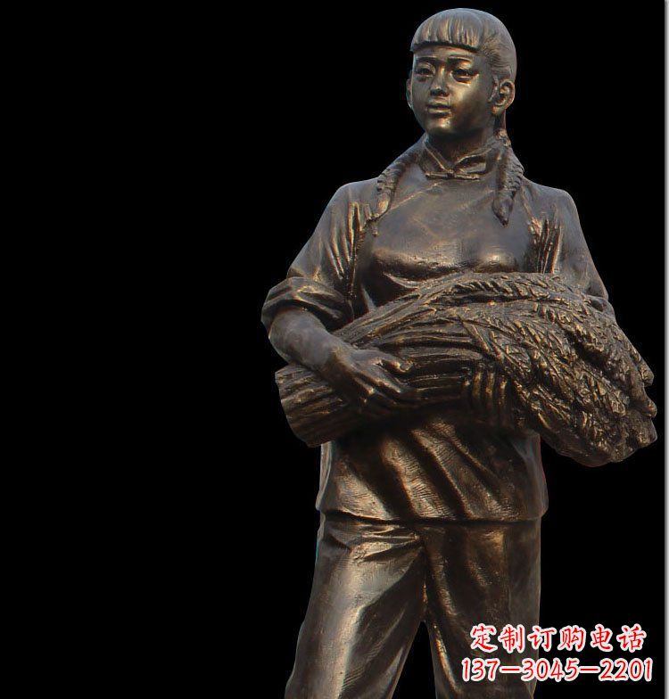 威海抱着稻谷的女人农场人物铜雕