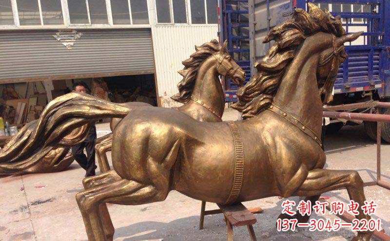 威海奔马广场铜雕