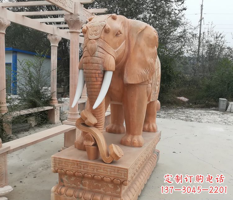 威海鼻卷如意的大象晚霞红门口镇宅石雕