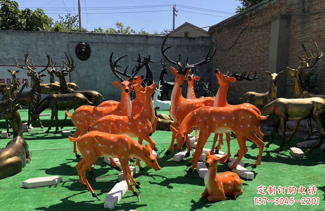 威海玻璃钢彩绘梅花鹿雕塑别墅庭院仿真动物摆件