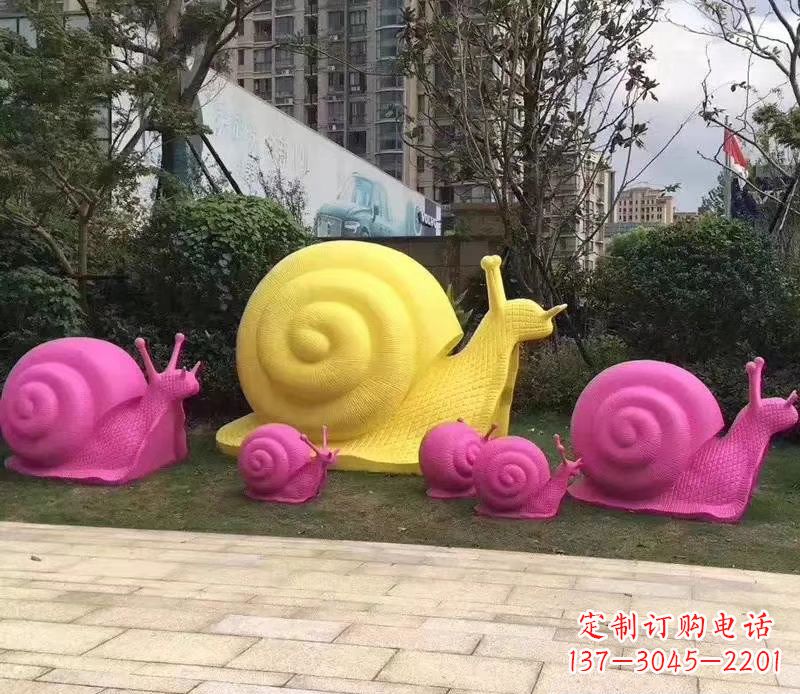 威海玻璃钢彩绘蜗牛雕塑