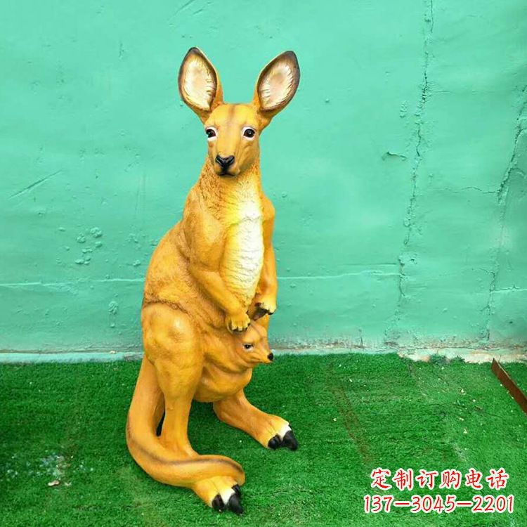 威海玻璃钢袋鼠雕塑