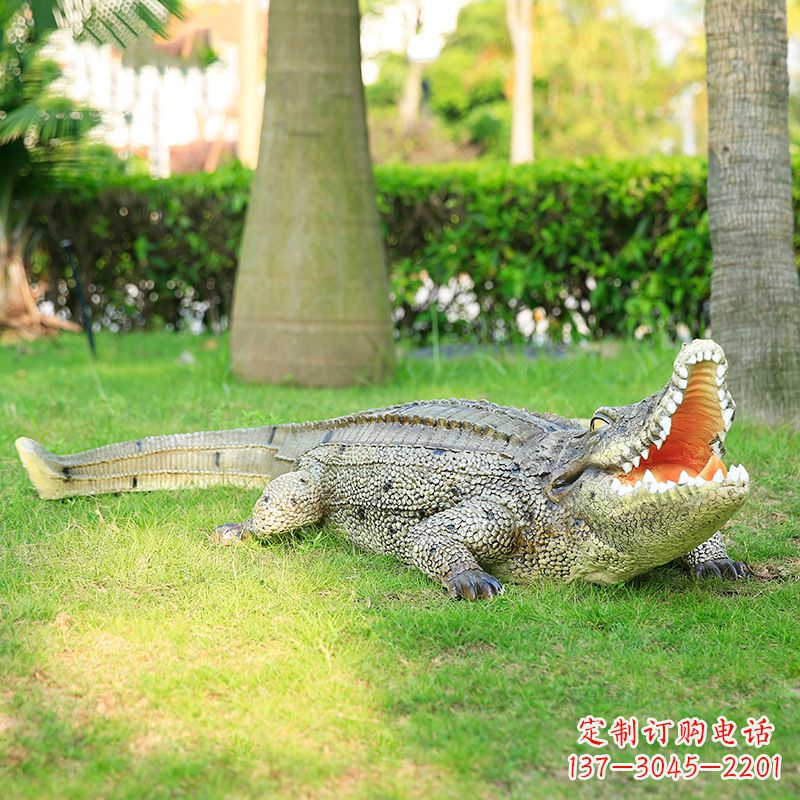 威海玻璃钢仿真动物雕塑点亮园林景观