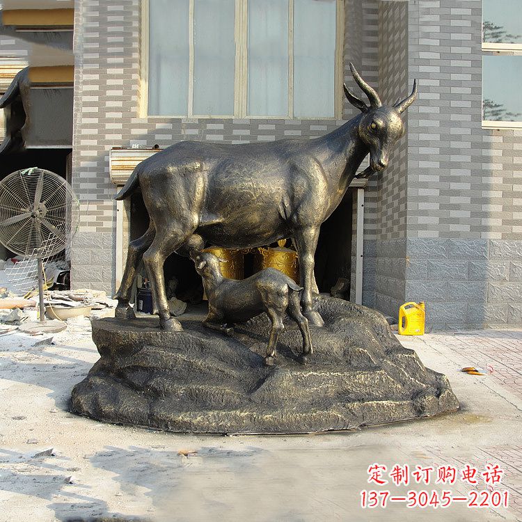 威海玻璃钢仿铜动物雕塑