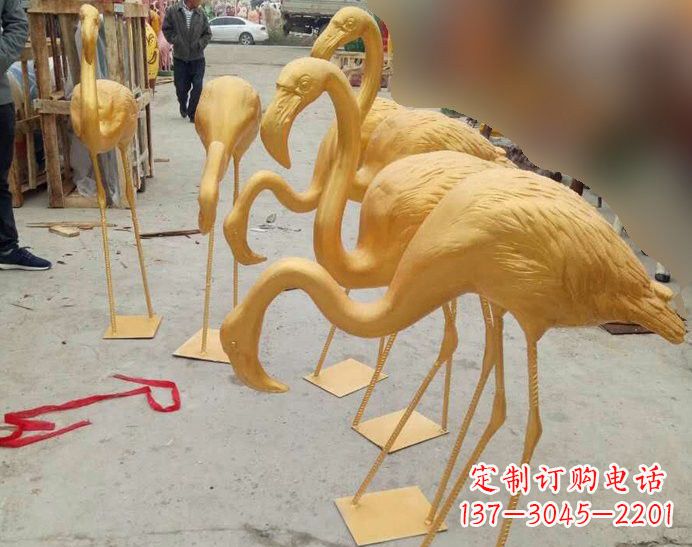 威海火烈鸟雕塑仿铜雕塑的精美杰作