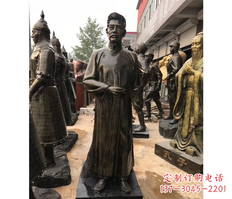 威海玻璃钢仿铜校园近代名人鲁迅雕塑