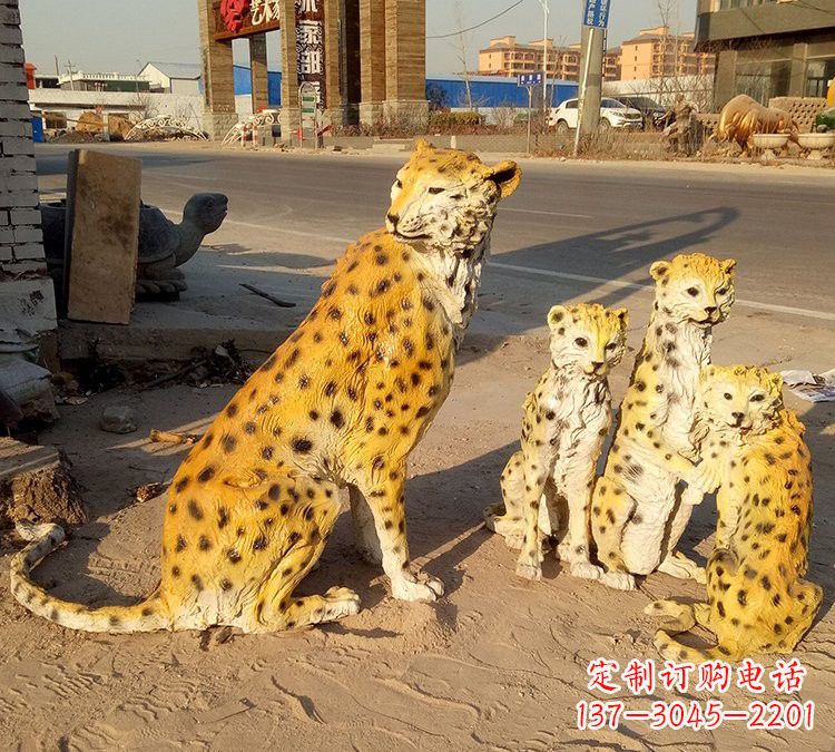 威海玻璃钢仿真豹子雕塑