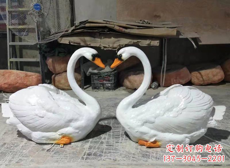 威海玻璃钢仿真发光天鹅雕塑