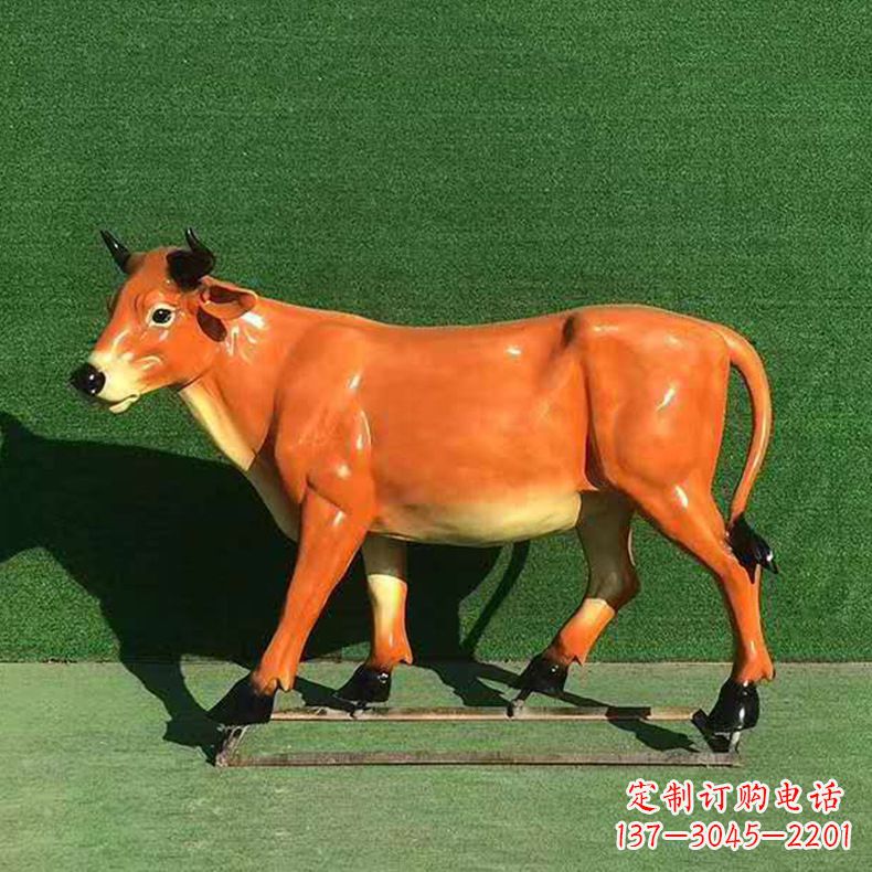 威海玻璃钢仿真黄牛动物雕塑