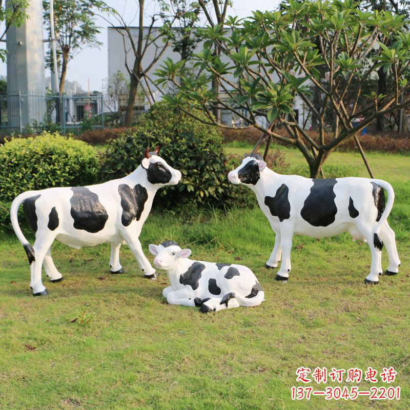 威海玻璃钢仿真奶牛雕塑
