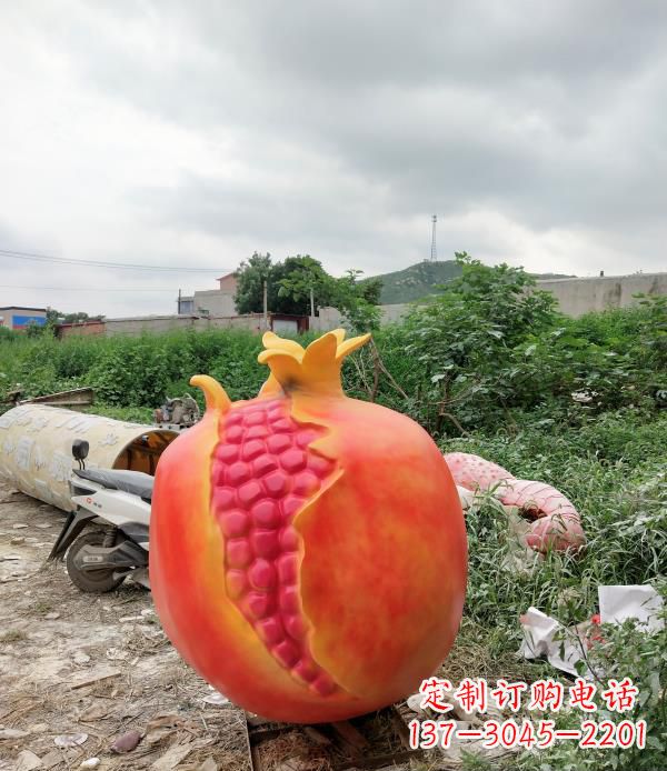 威海玻璃钢仿真石榴雕塑——精美的艺术品