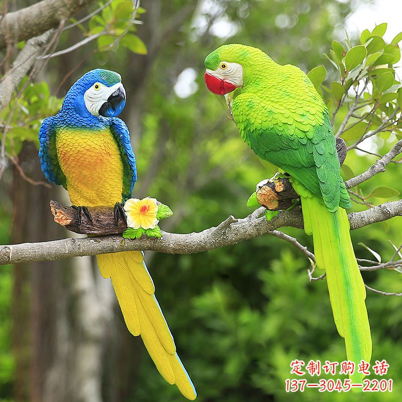 威海精美玻璃钢鹦鹉雕塑,点缀公园美景