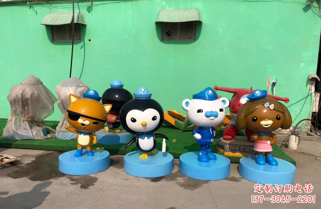威海玻璃钢卡通动物雕塑公园卡通雕塑