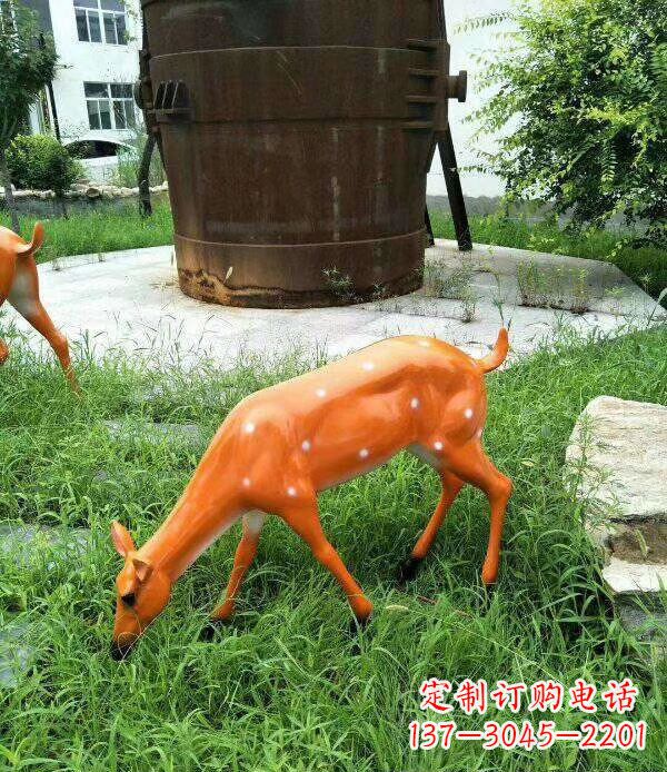 威海梅花鹿雕塑精美的艺术品