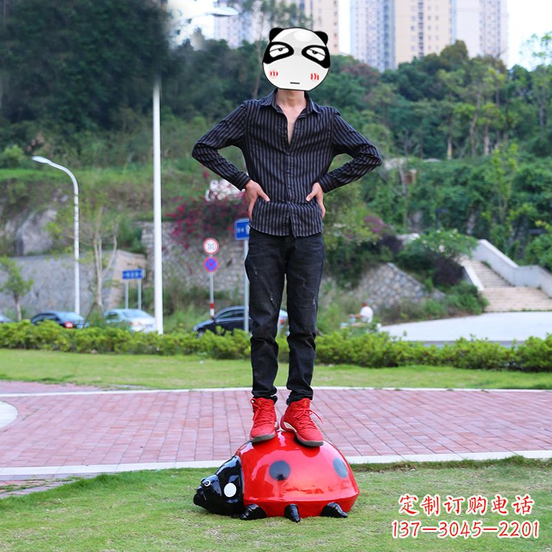 威海玻璃钢七星瓢虫雕塑
