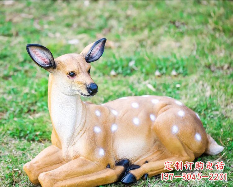 威海玻璃钢卧姿梅花鹿雕塑