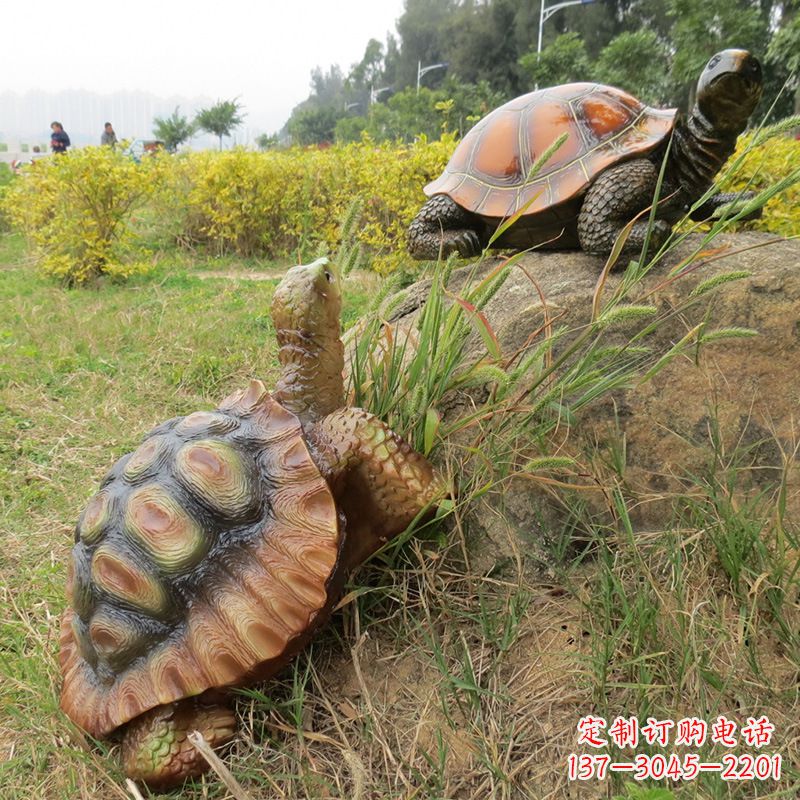 威海玻璃钢乌龟雕塑别致而古朴