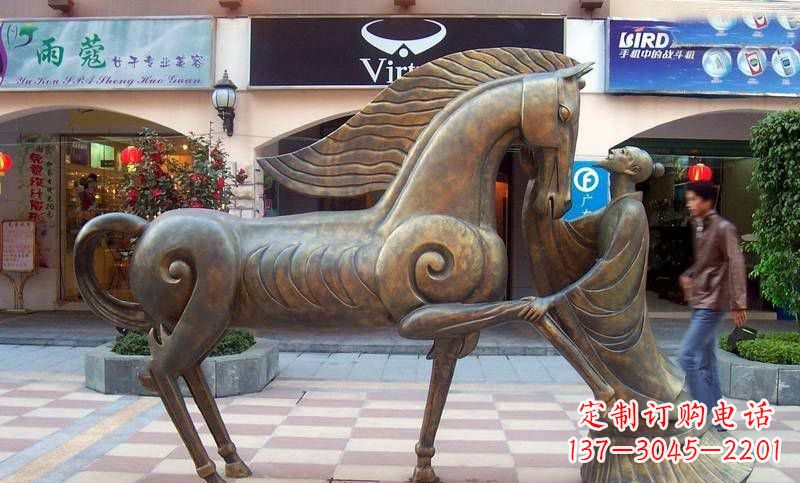 威海传承着传奇马雕塑