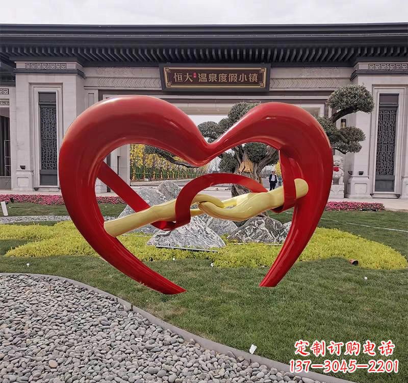 威海不锈钢爱心字母雕塑——传递爱的艺术美学
