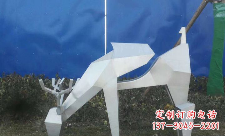 威海梅花鹿不锈钢不规则雕塑的传奇