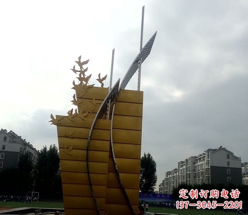 威海不锈钢帆船雕塑象征城市的起航