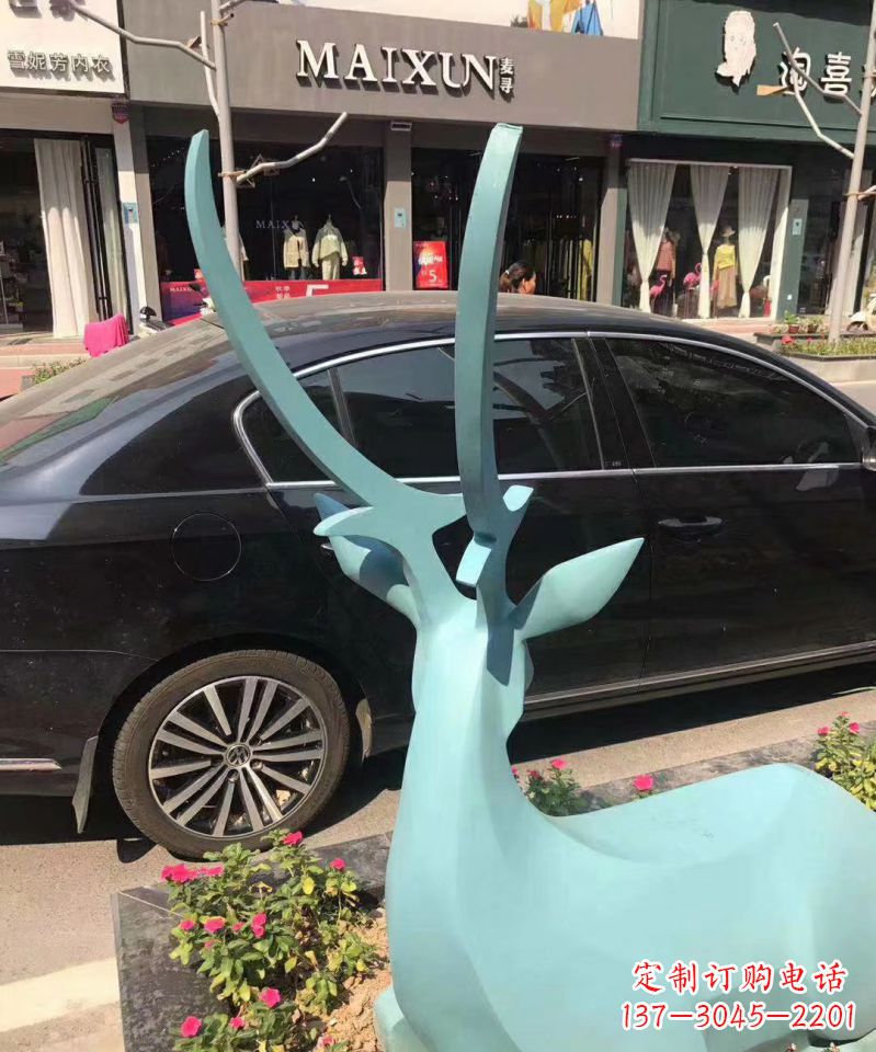 威海不锈钢城市小鹿雕塑精心雕刻的艺术精品