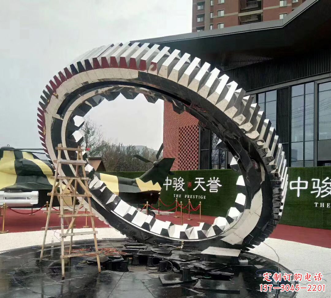 威海不锈钢抽象齿轮雕塑1