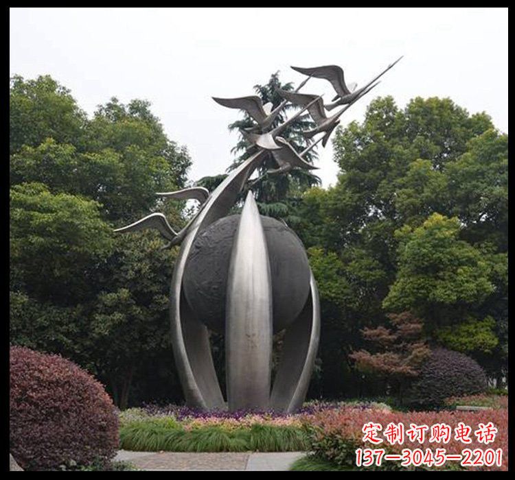 威海不锈钢抽象飞翔的天鹅雕塑
