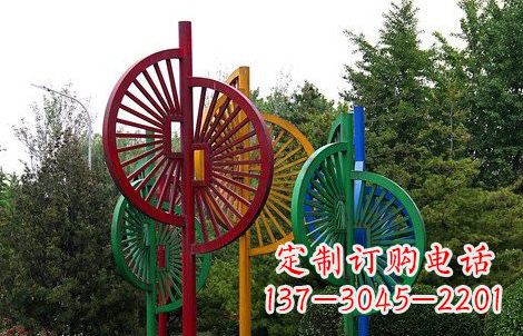 威海不锈钢风车雕塑——动态美的艺术结晶