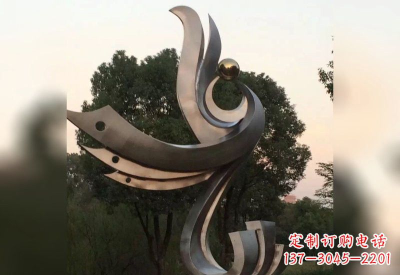 威海不锈钢凤凰雕塑象征着活力与美丽