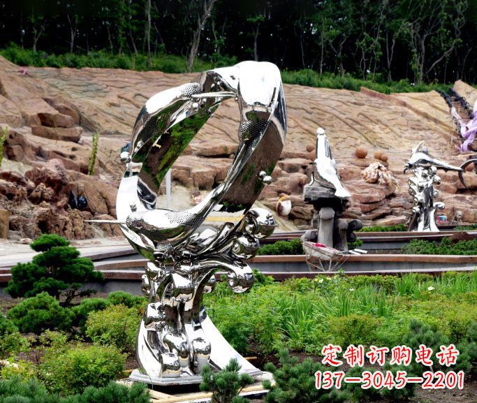 威海不锈钢海豚雕塑——精致的艺术品