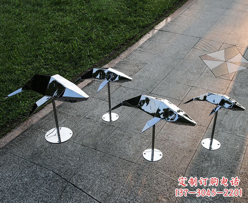 威海不锈钢海豚雕塑精致的海洋之美