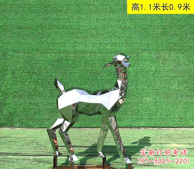 威海不锈钢小鹿雕塑精致而可爱