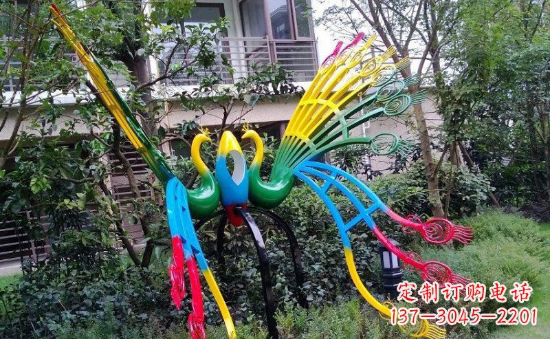 威海不锈钢孔雀雕塑——精美的艺术品