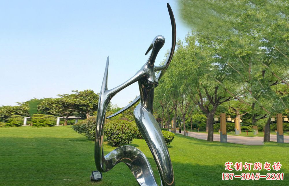 威海不锈钢美女雕塑给公园注入活力