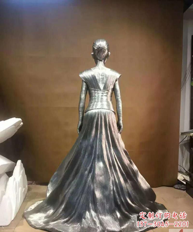 威海女性之美不锈钢抽象女人身影雕塑