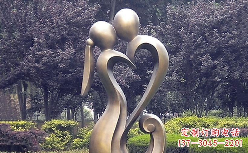威海不锈钢情侣雕塑浪漫的永恒