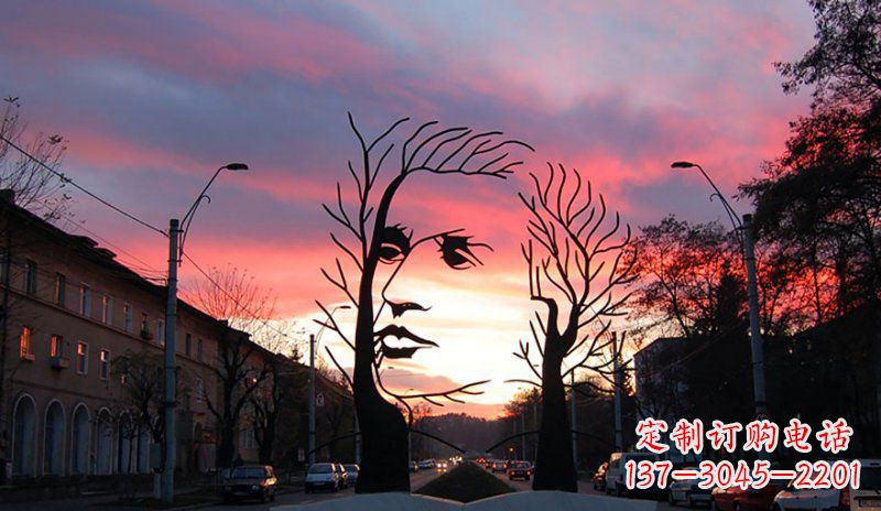 威海不锈钢人头雕塑点缀街边景观