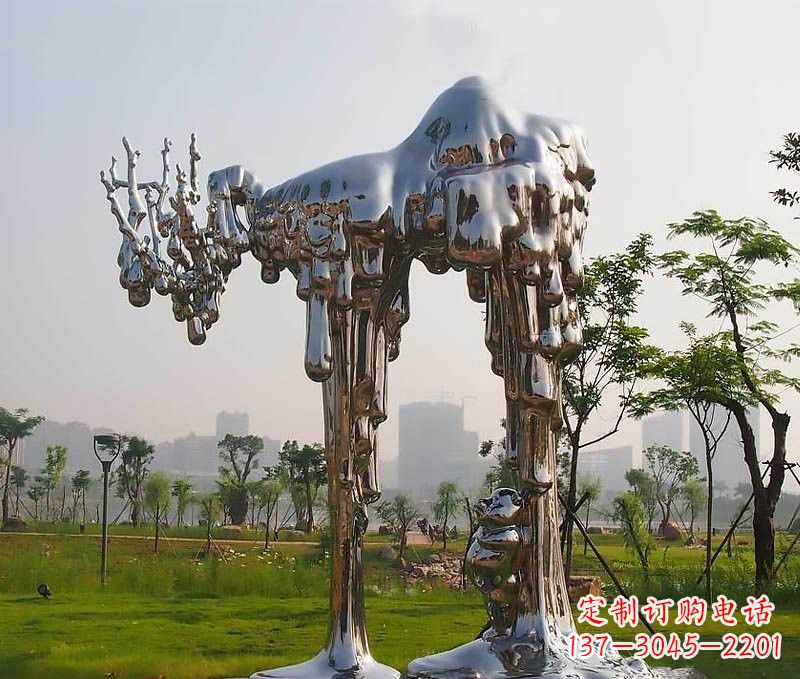 威海拱门雕塑以不锈钢点缀精美的艺术品