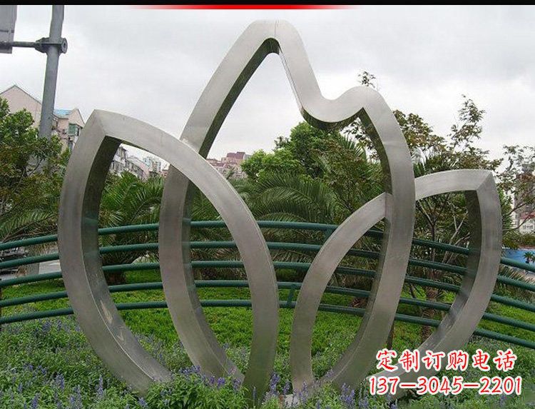 威海不锈钢树叶雕塑美丽与力量的完美结合