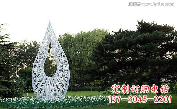 威海流动的美丽——不锈钢水滴雕塑