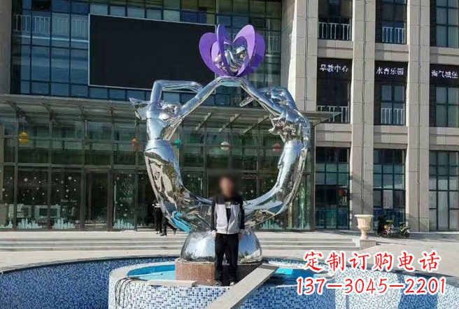 威海不锈钢抽象女孩雕塑