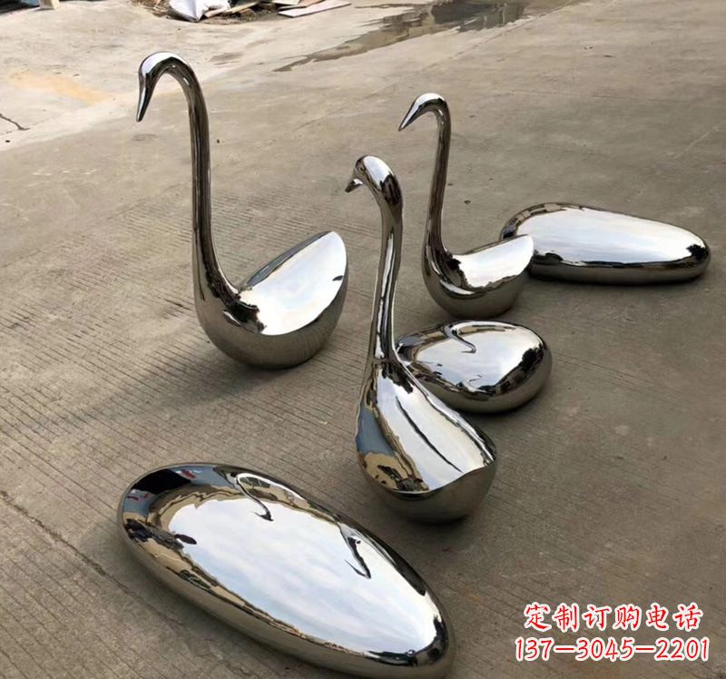 威海不锈钢仙鹤雕塑精致而古典