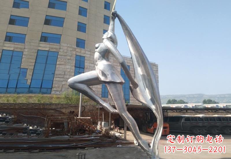 威海不锈钢女孩雕塑