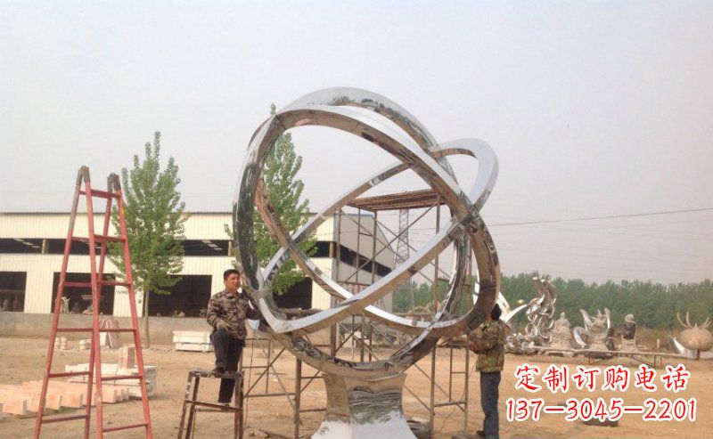 威海不锈钢抽象圆环雕塑。