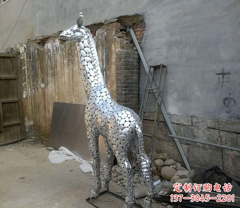 威海精美不锈钢长颈鹿雕塑