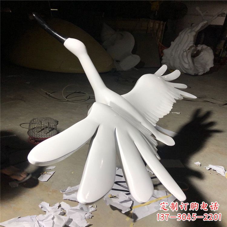 威海精致的不锈钢丹顶鹤雕塑