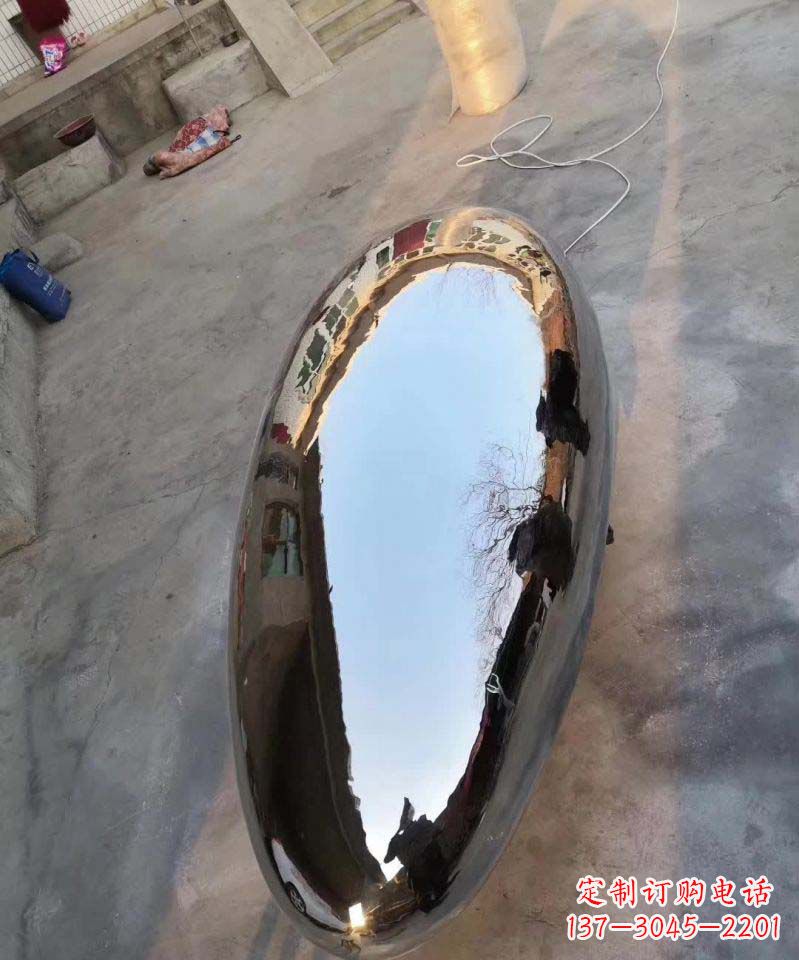 威海不锈钢水滴雕塑一种美观耐用的艺术品